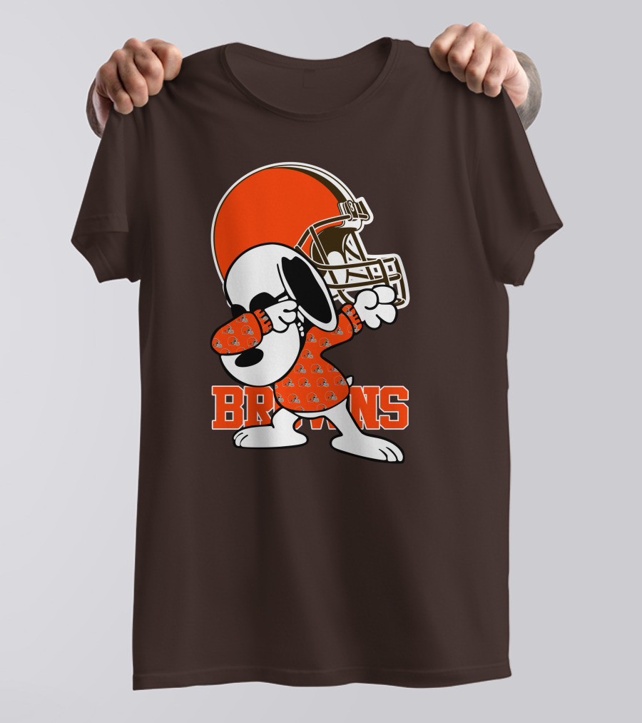 Cleveland Browns Snoopy Dabbing Football Helmet T-Shirt