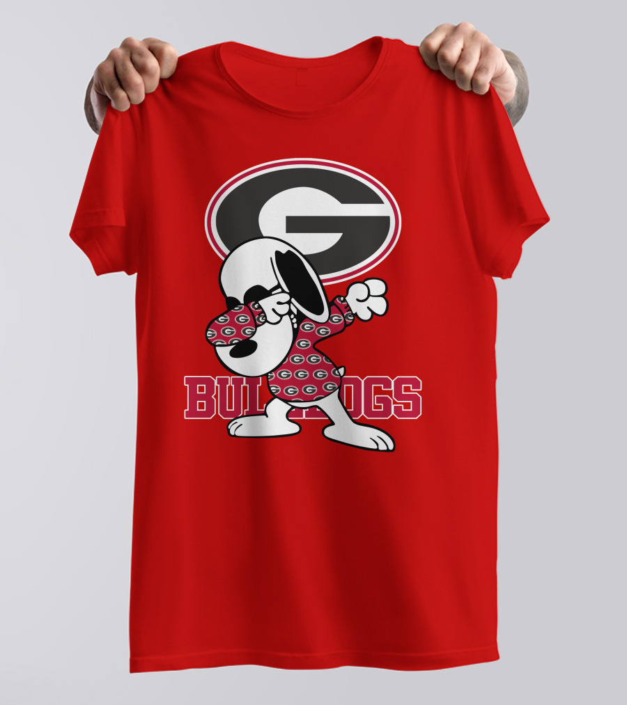 Georgia Bulldogs Snoopy Dabbing University Of Georgia T-Shirt