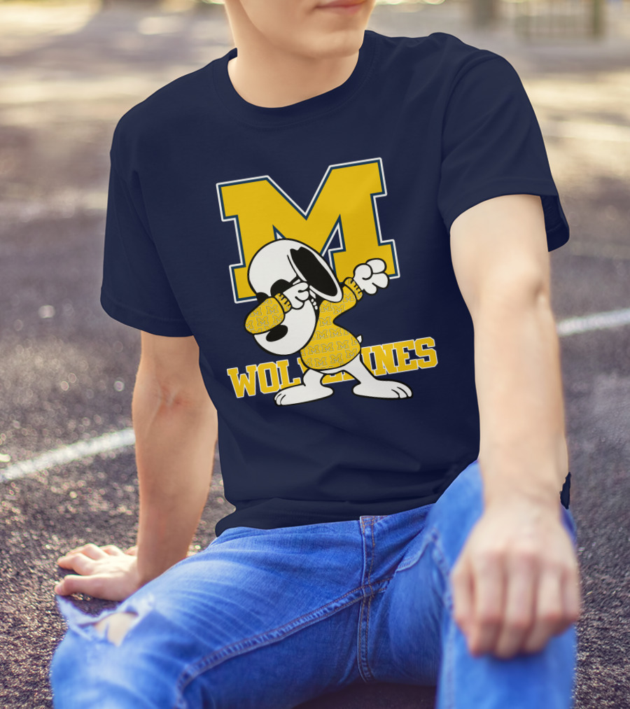 Michigan Wolverines Snoopy Dab With Block M T-Shirt