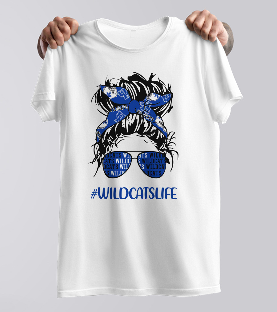 WILDCATSLIFE Kentucky Wildcats Messy Bun Headband Glasses Girl T-Shirt