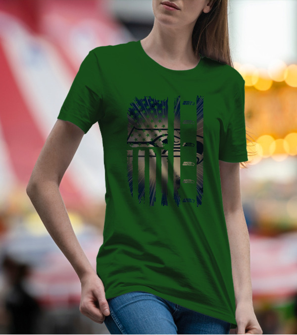 Seattle Seahawks American Flag Distressed Vintage T-Shirt