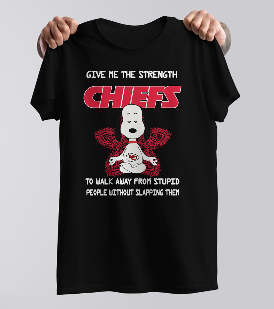 Kansas City Chiefs Snoopy Give Me The Strength To Walk Away From Stupid People Without Slapping Them Yoga T-Shirt