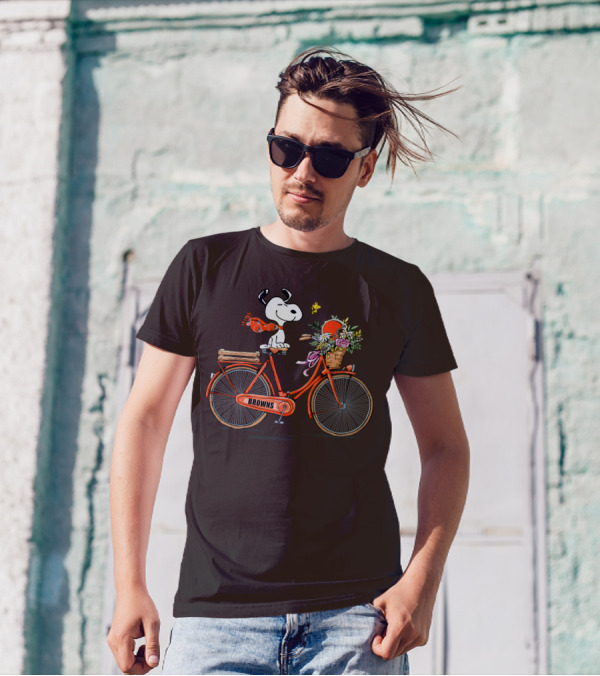 Cleveland Browns Snoopy Woodstock Flower Bicycle T-Shirt