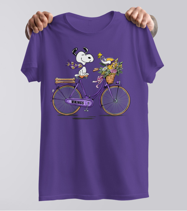Minnesota Vikings Snoopy Woodstock Bicycle Adventure T-Shirt