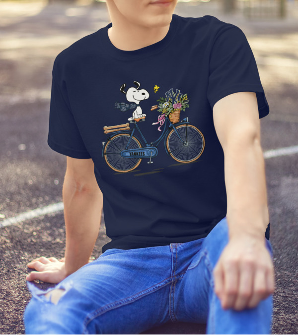 New York Yankees Snoopy On Bicycle With Woodstock And Flowers T-Shirt