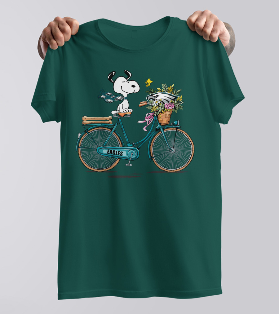 Philadelphia Eagles Snoopy Bicycle Flower Basket T-Shirt