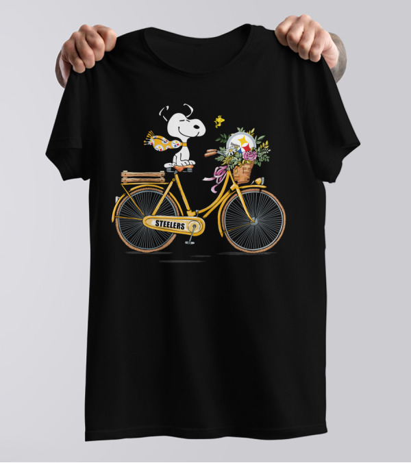 Pittsburgh Steelers Snoopy On Bicycle With Football Helmet And Flowers T-Shirt