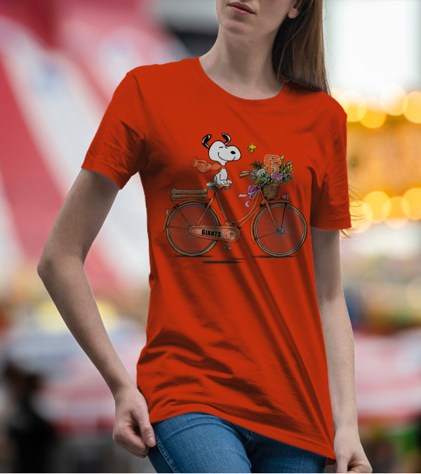 San Francisco Giants Snoopy On Bicycle With Flowers T-Shirt