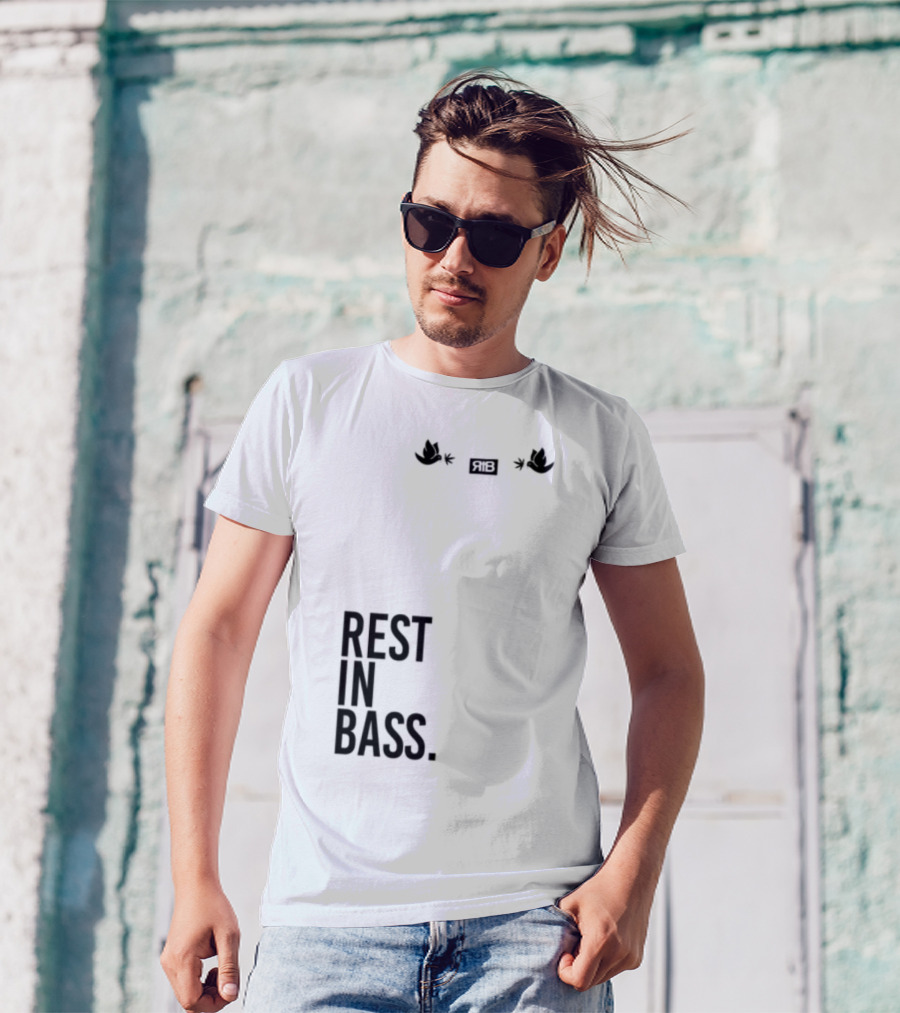 Rest In Bass Che Flying High Peace Symbol Headphones Star Elements T-Shirt