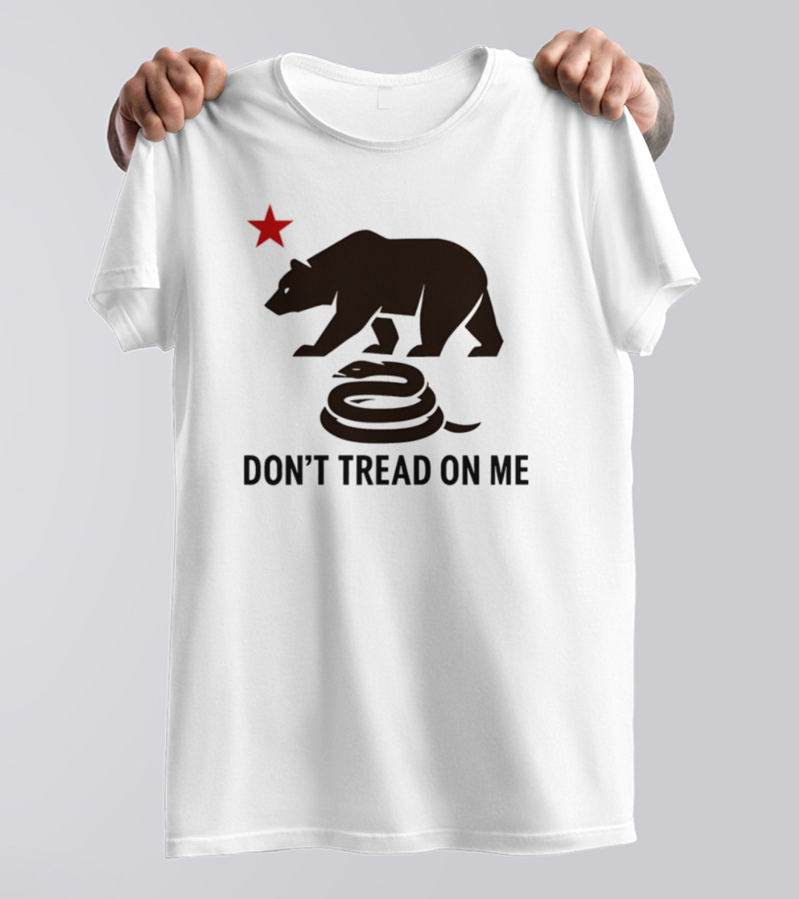 California Bear Tyrant King Don't Tread On Me Symbol With Star And Snake T-Shirt