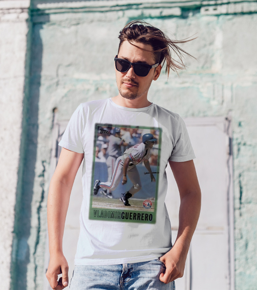 Montreal Expos Vladimir Guerrero MLB Topps Baseball Card T-Shirt