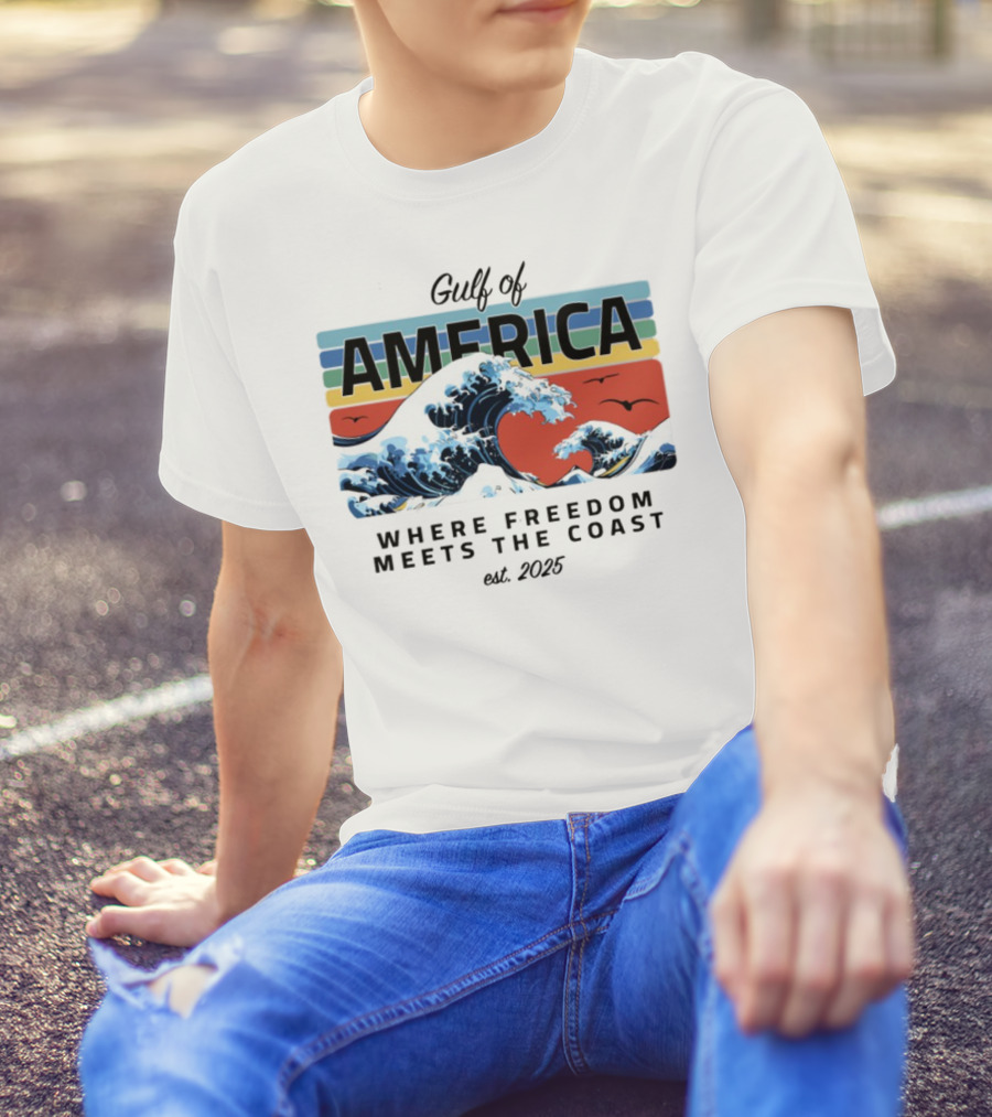 Gulf Of America Where Freedom Meets The Coast Est. 2025 Waves And Sunset Scene T-Shirt