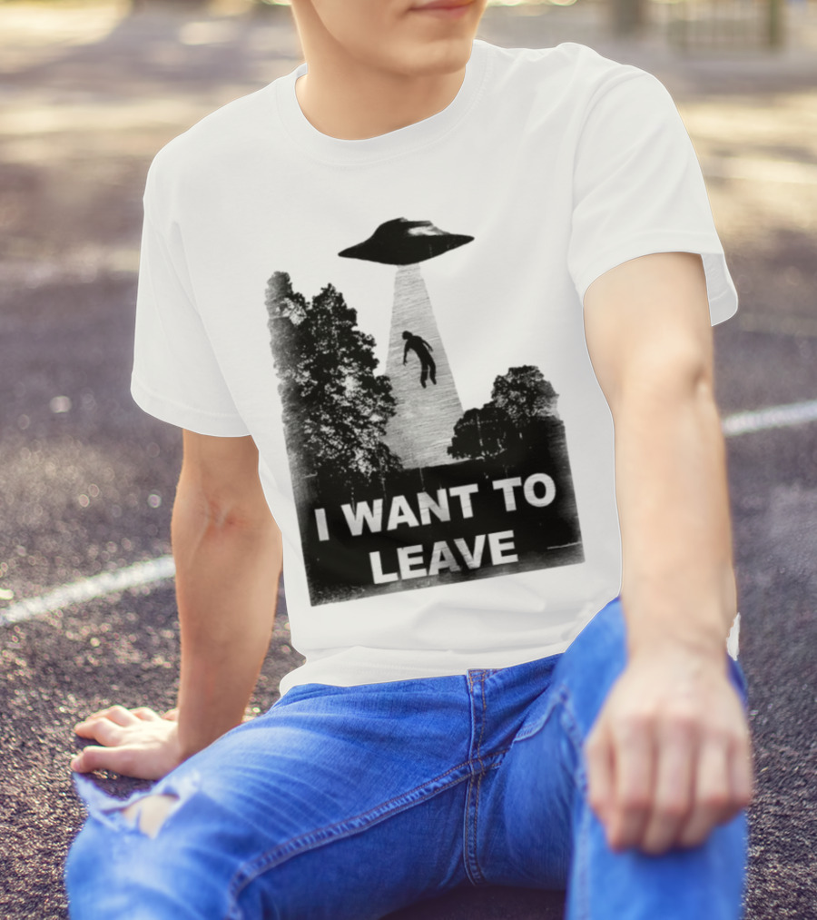 I Want To Leave UFO Abduction Scene Black And White Design T-Shirt