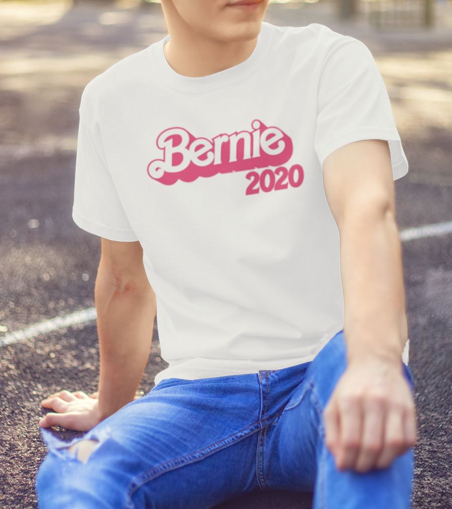 Bernie 2020 Barbie Style Logo Design T-Shirt