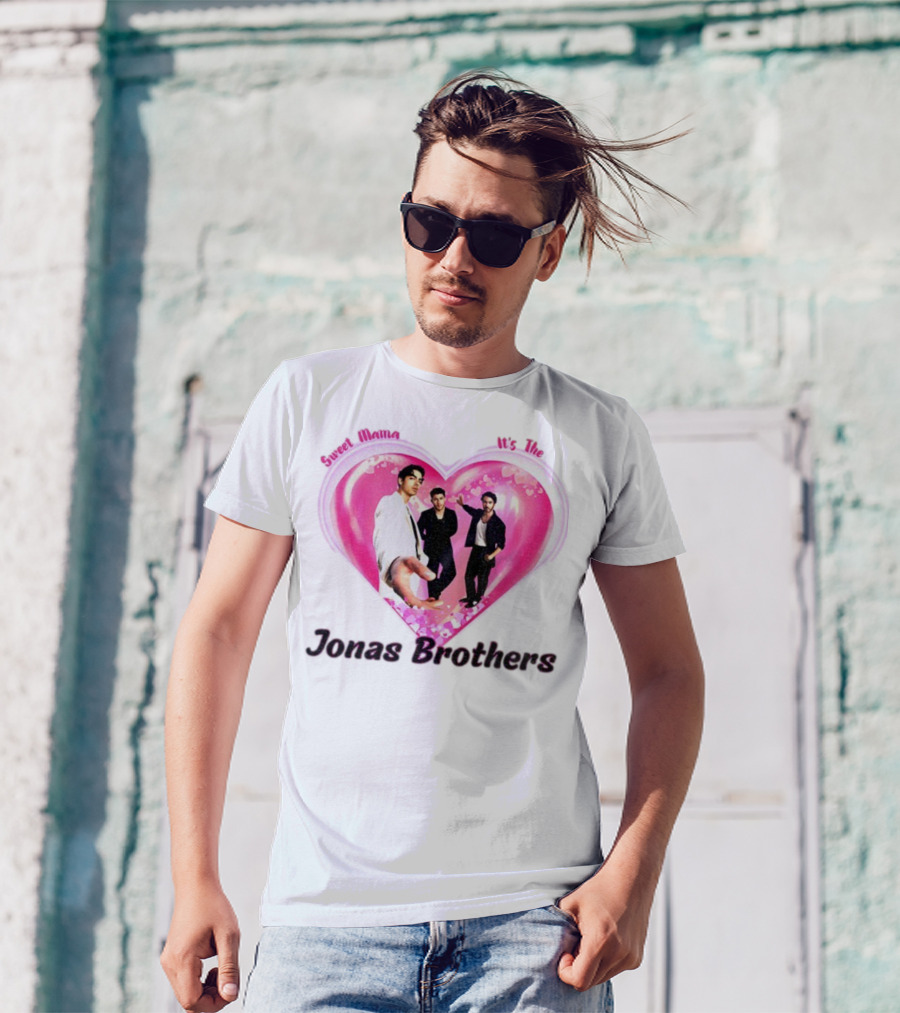 Sweet Mama It's The Jonas Brothers Boyband Vintage Heart Design T-Shirt
