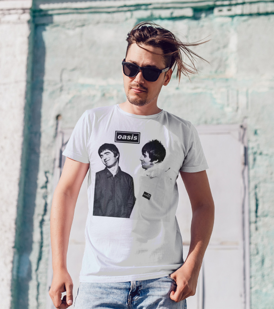 Noel Vs Liam Gallagher Oasis Band Kangol Vintage T-Shirt