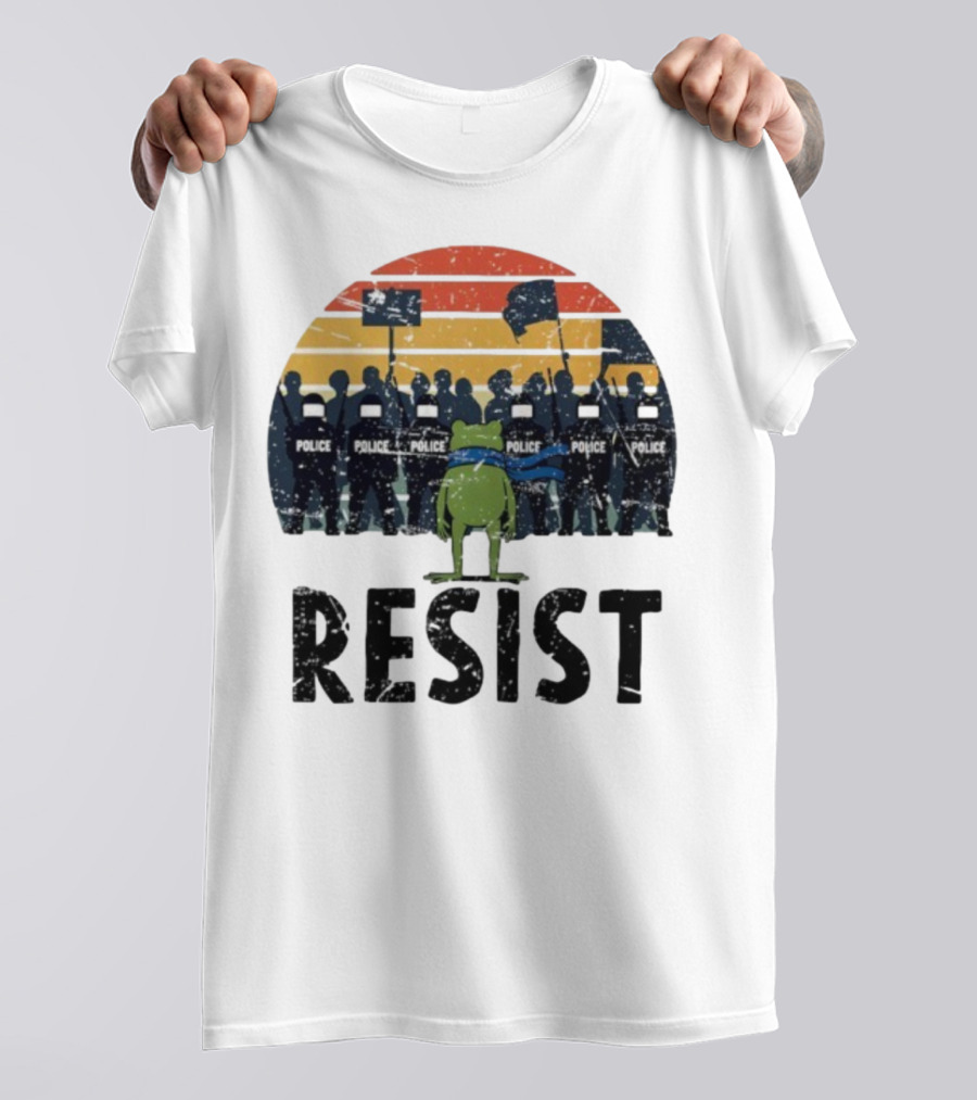 Portland Frog Protester Resist Police Vintage Sunset T-Shirt