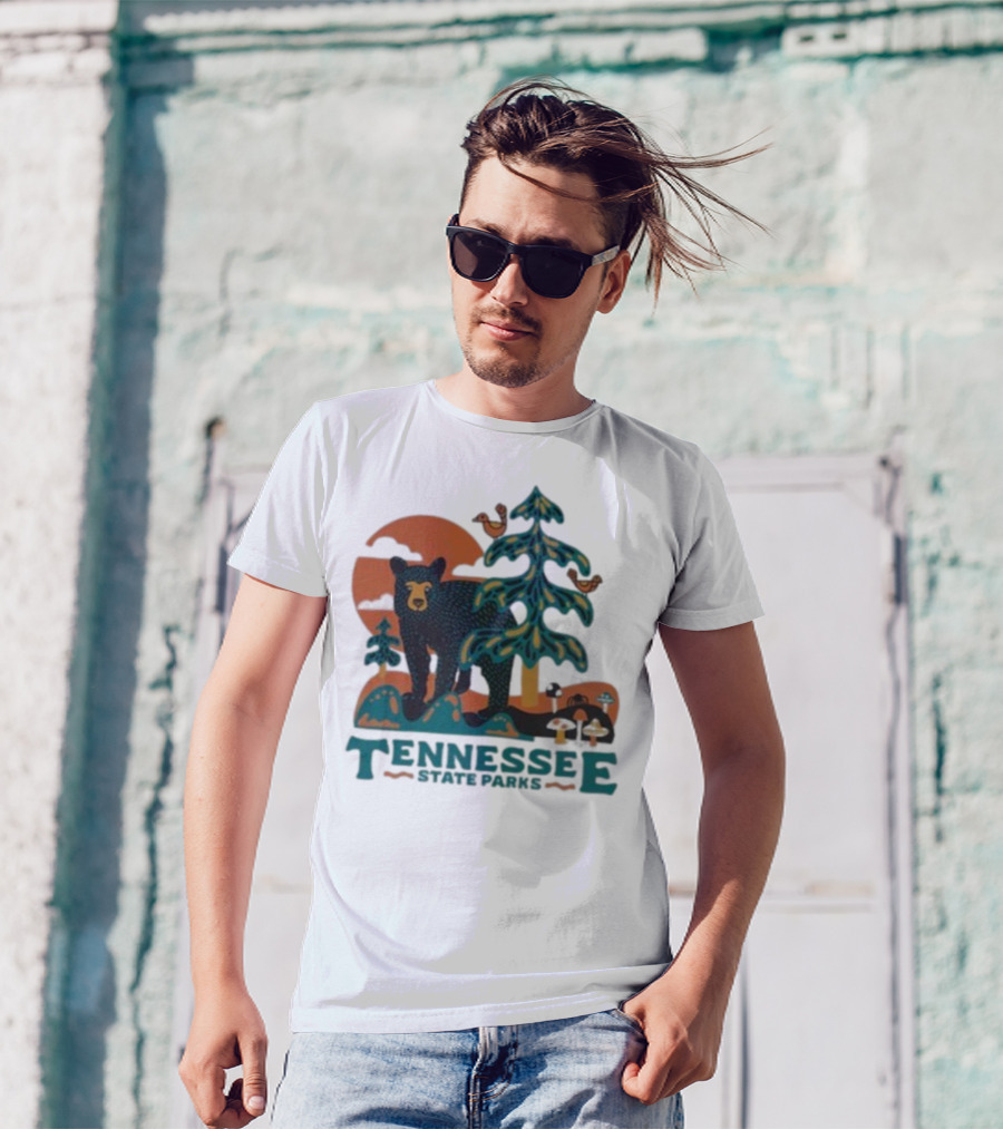 Tennessee State Parks Bear Nature Scene And Forest Wildlife T-Shirt
