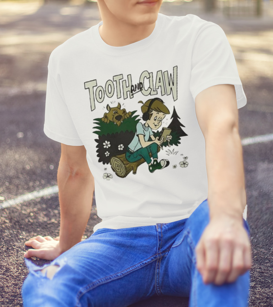 Tooth And Claw Podcast Don’t Look Behind You Headphones Listening Cartoon Dog Forest Scene T-Shirt