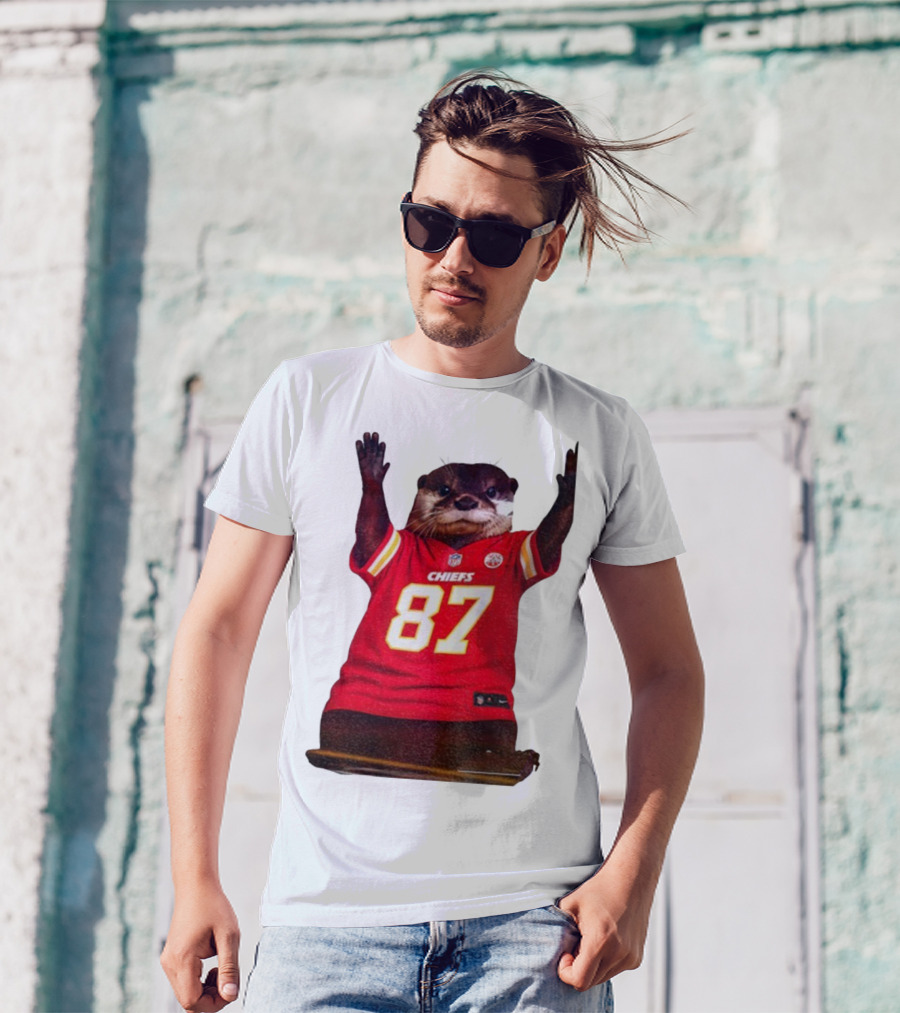 Travis Kelce 87 Kansas City Chiefs Sea Otter NFL Fan Jersey T-Shirt