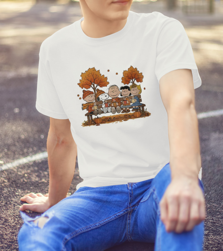 Snoopy Peanuts Friends Fall Autumn Thanksgiving Scene T-Shirt