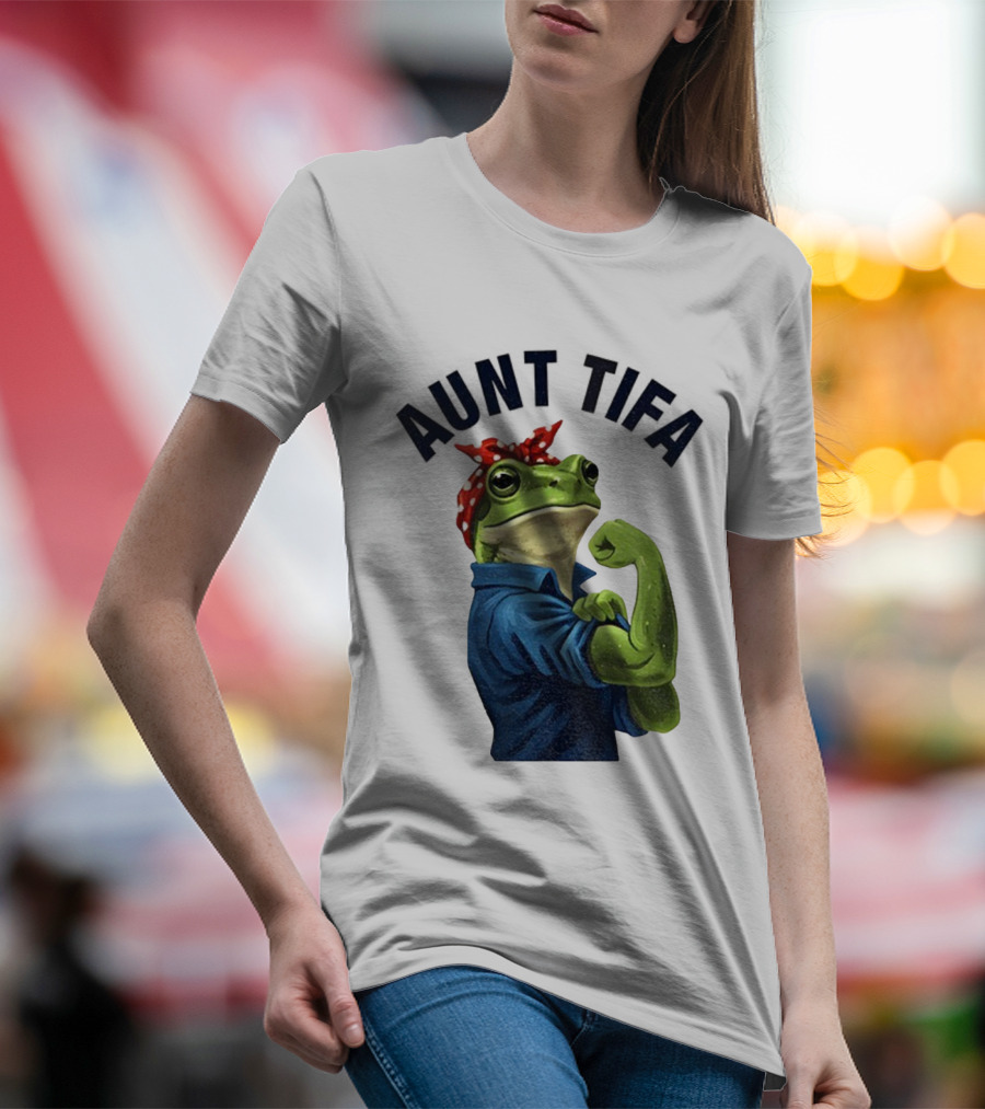 Aunt Tifa Rosie The Riveter Frog Meme Resist T-Shirt