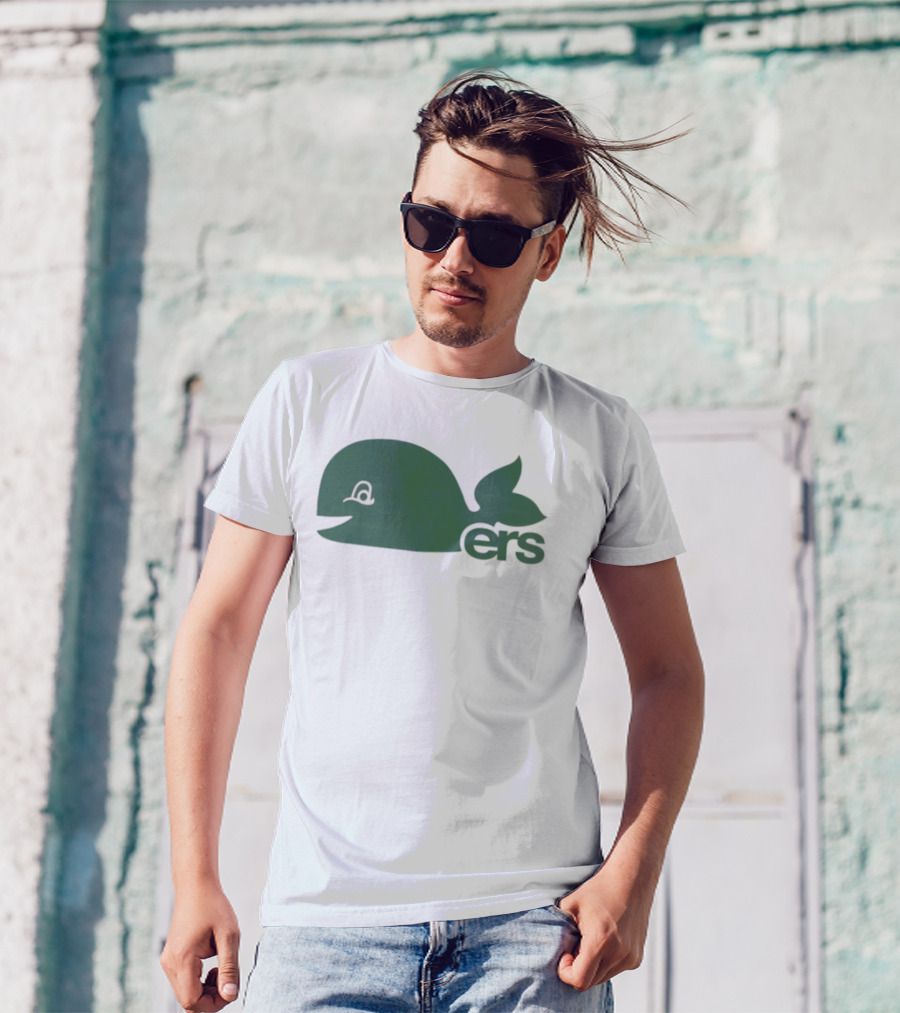 Whalers Retro Whale Tail Design With Whale And 'ers T-Shirt