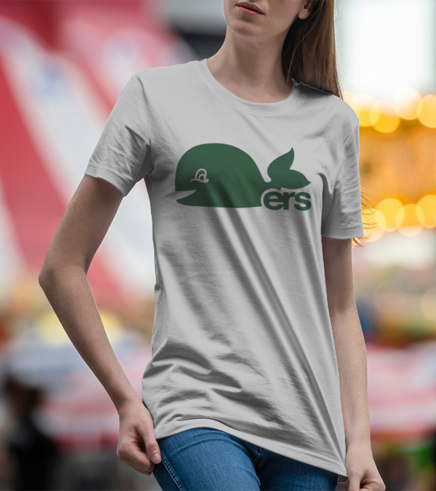 Whalers Retro Whale Tail Design With Whale And 'ers T-Shirt