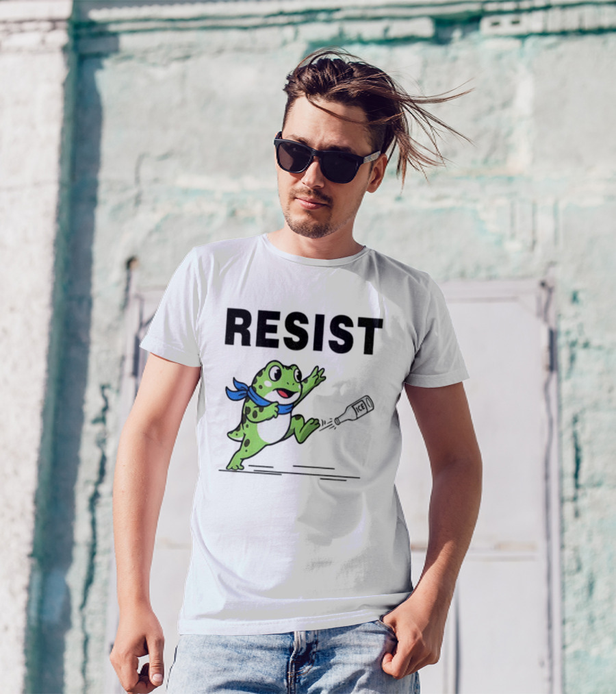 Portland Frog Resist Anti-ICE Protest Jumping Art T-Shirt