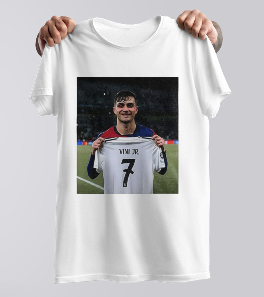 Pedri Holding Vini Jr 7 Jersey La Liga Real Madrid T-Shirt