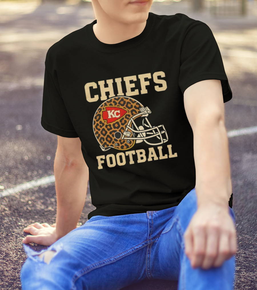 Retro KC Chiefs Leopard Helmet Football Vintage Style T-Shirt
