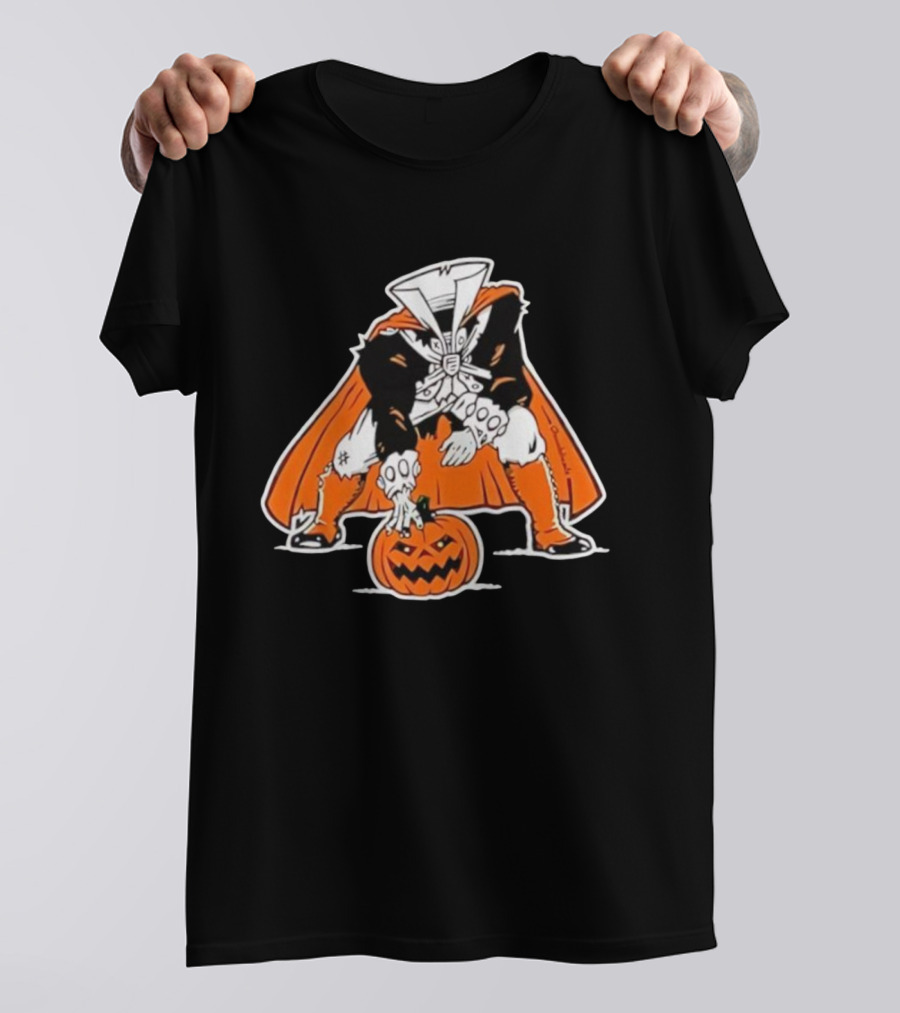 Headless Horseman Halloween Character With Pumpkin Jack O' Lantern Orange Cape Costume T-Shirt