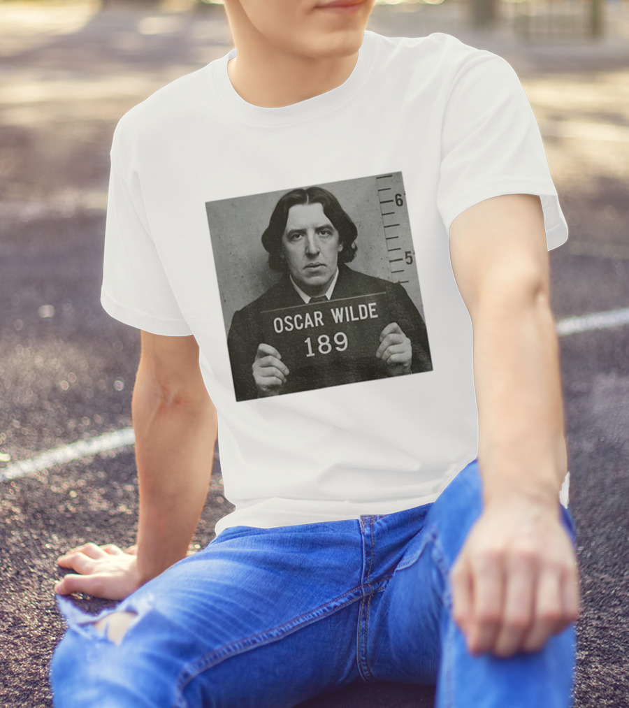 Oscar Wilde Shot 189 Funny Literary Meme T-Shirt