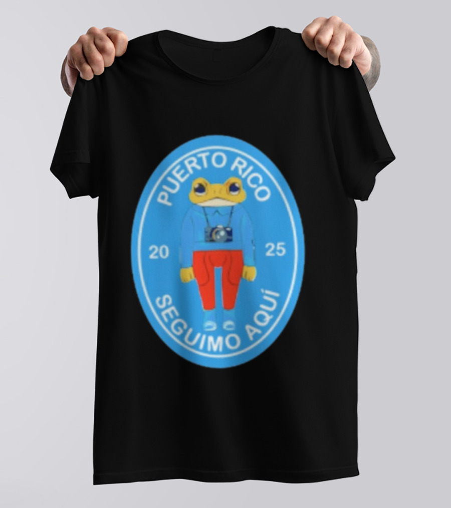DeBi Frog Puerto Rico Seguimos Aquí 2025 T-Shirt