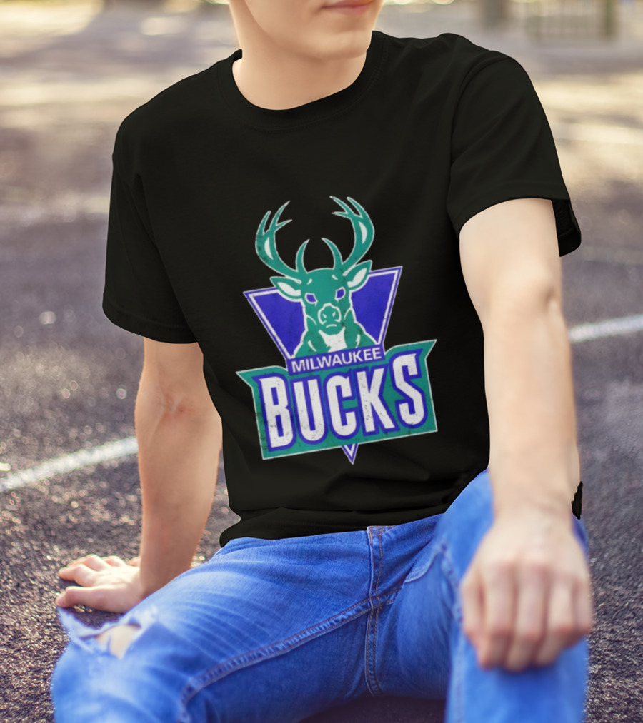 Milwaukee Bucks Deer Head Emblem Retro Style T-Shirt