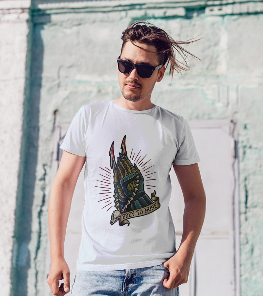 Prey To None Alien Claw With Skull And Star Chain T-Shirt
