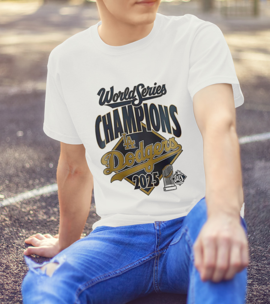 Los Angeles Dodgers 2025 World Series Champions Team Signature T-Shirt