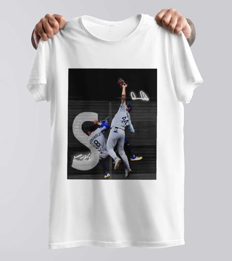 World Series Game 7 Hernández 8 Pages 44 Signatures T-Shirt