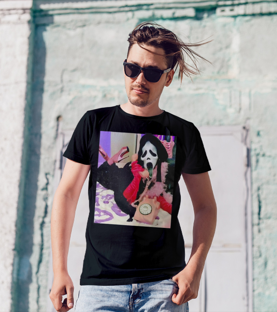 Scream Ghostface Halloween Pink Vintage Telephone Retro Style T-Shirt