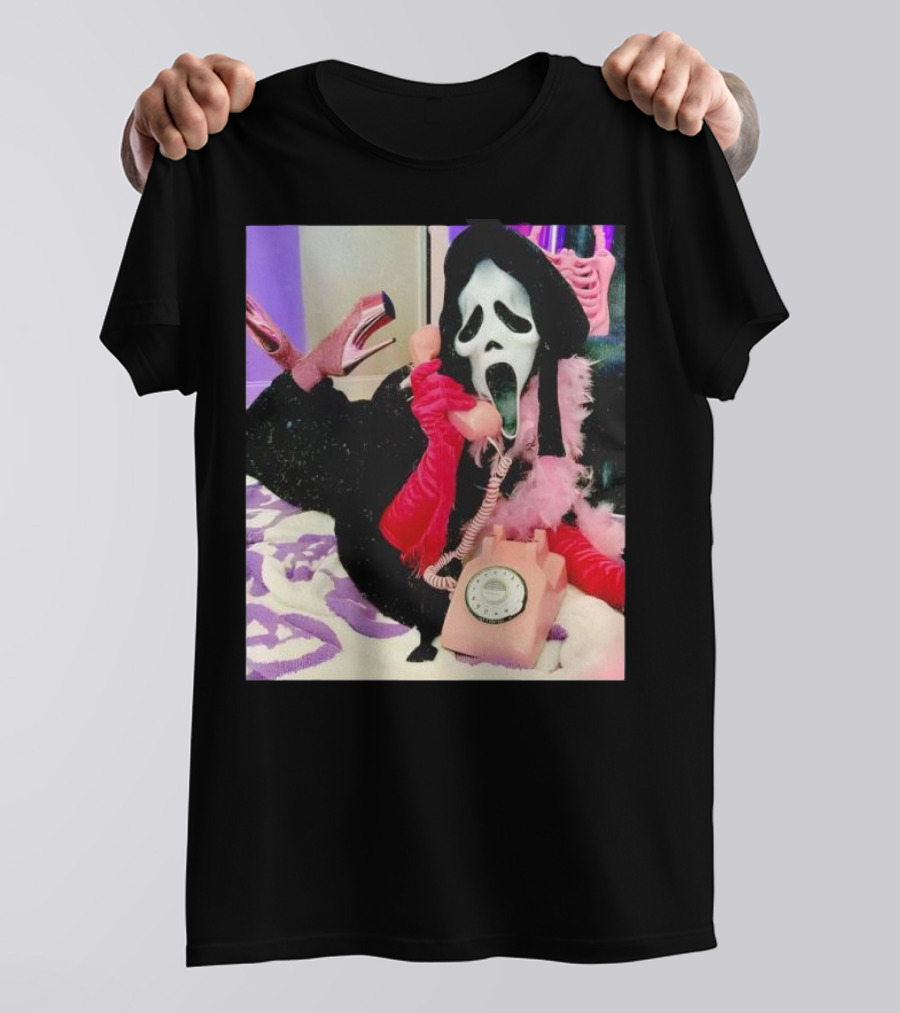 Scream Ghostface Halloween Pink Vintage Telephone Retro Style T-Shirt