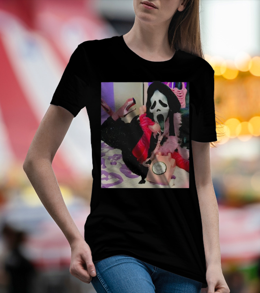 Scream Ghostface Halloween Pink Vintage Telephone Retro Style T-Shirt