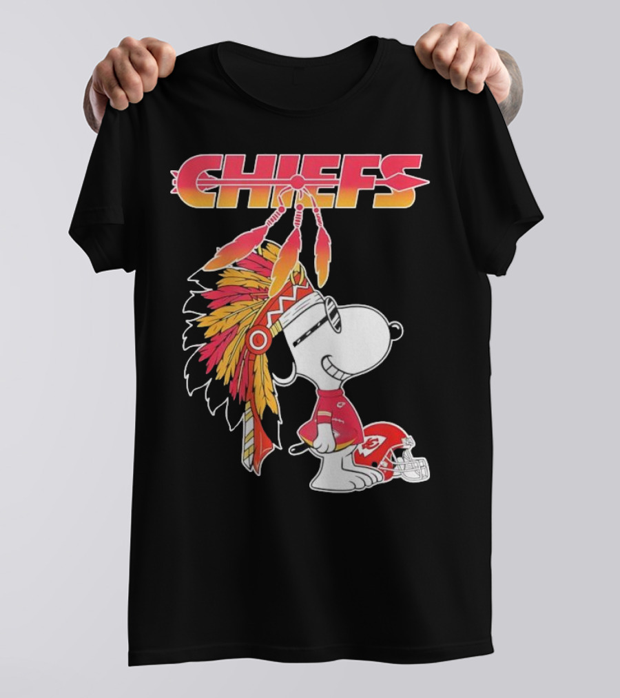 Kansas City Chiefs Snoopy Native American Helmet Charlie Brown NFL Peanuts Crossover T-Shirt