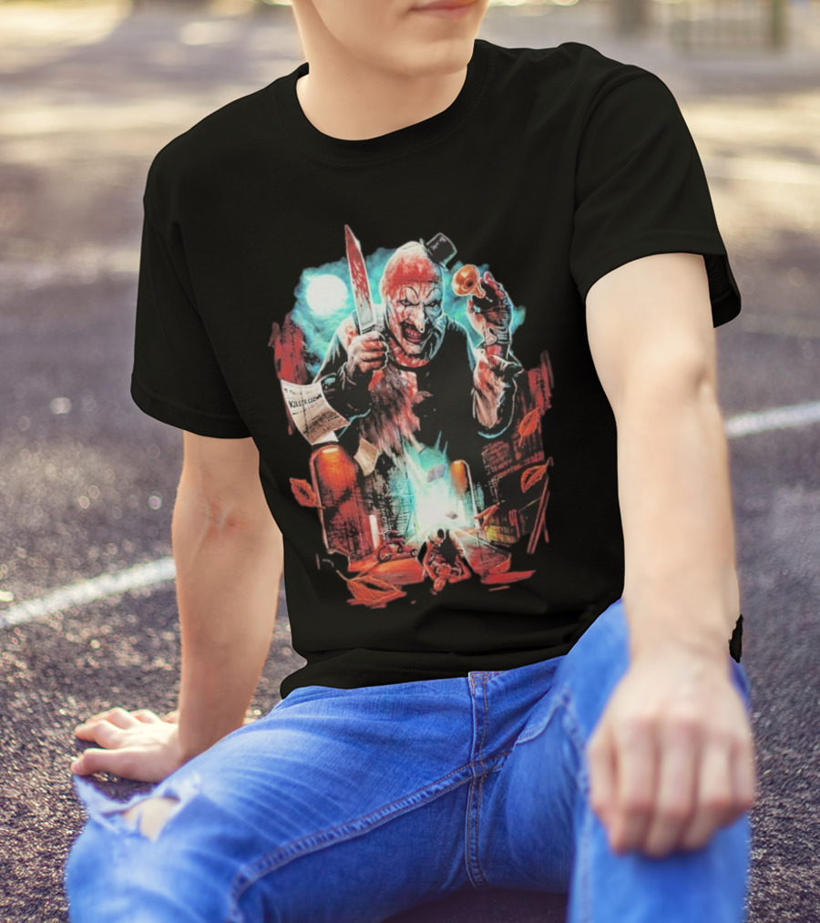 Terrifier Jokes On You Bloodstained Killer Clown With Knife And Newspaper T-Shirt