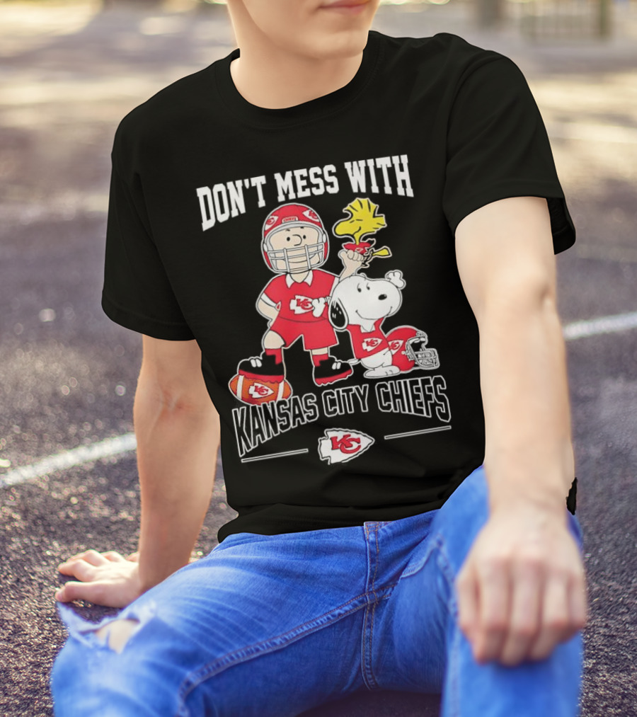 Don’t Mess With Kansas City Chiefs And Peanuts Characters Collaboration T-Shirt
