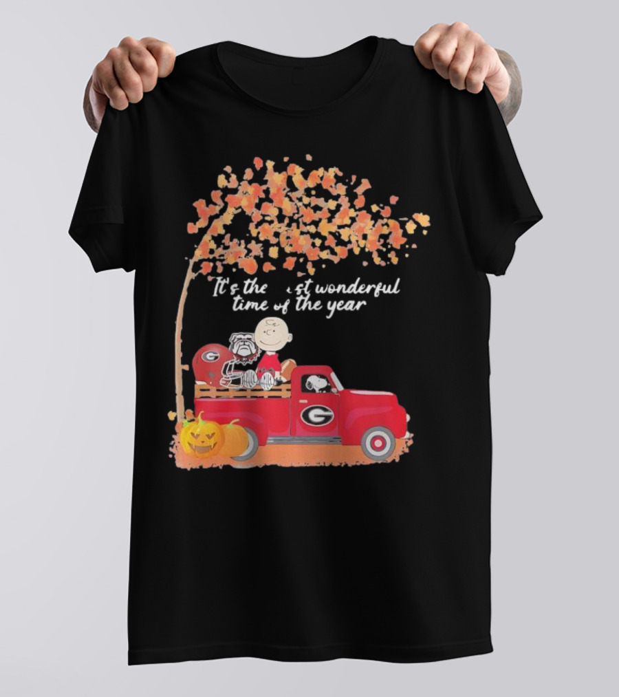 Snoopy Charlie Brown Georgia Bulldogs Red Truck Fall Halloween T-Shirt