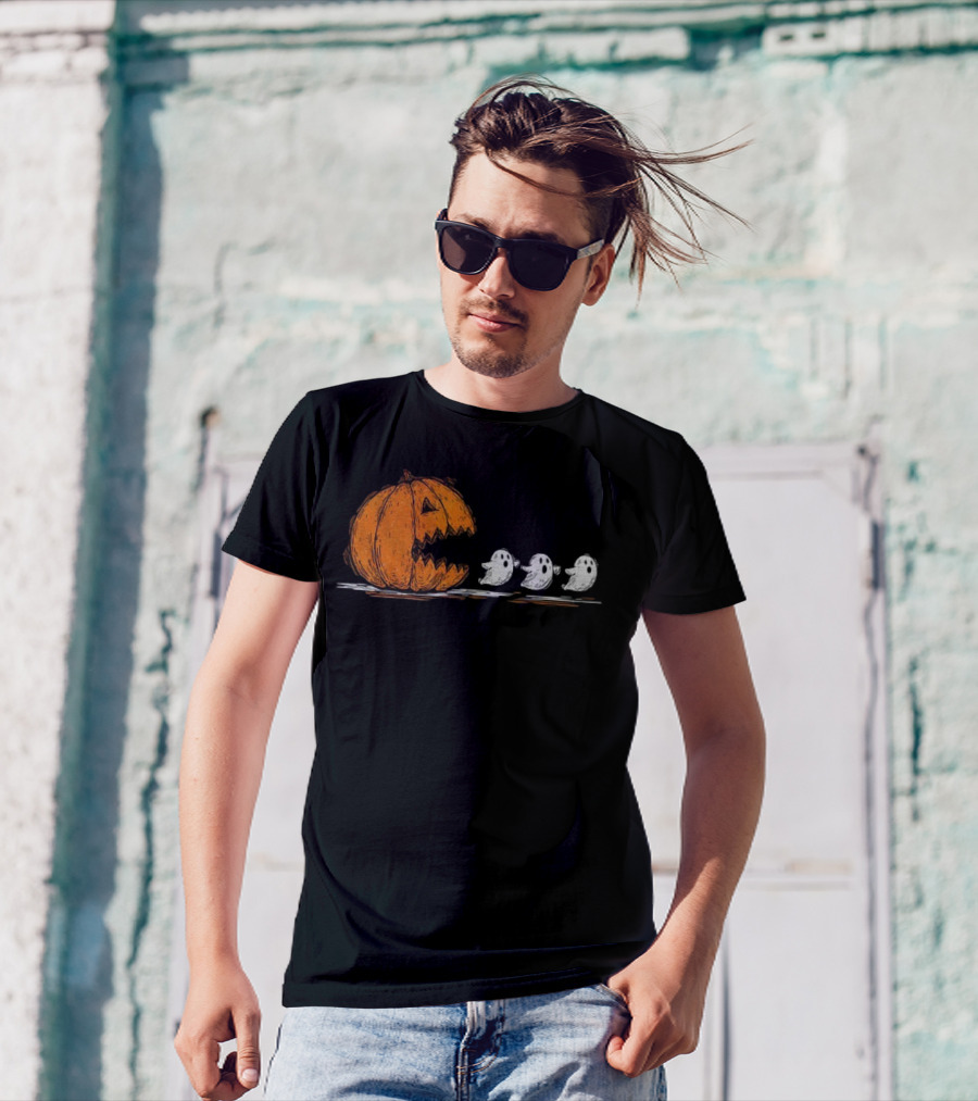 Pumpkin Chasing Ghosts Spooky Season Funny Halloween Vintage T-Shirt
