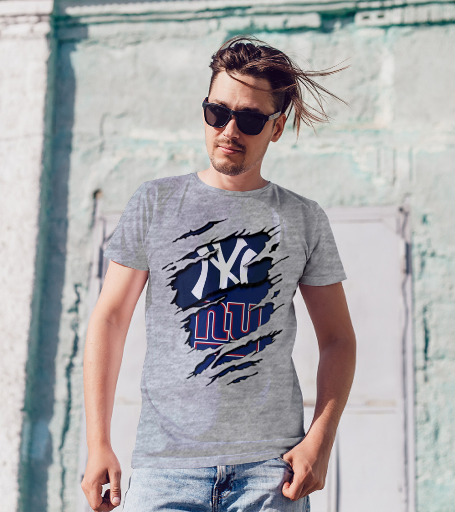Yankees NY Giants Torn Logo Crossover T-Shirt