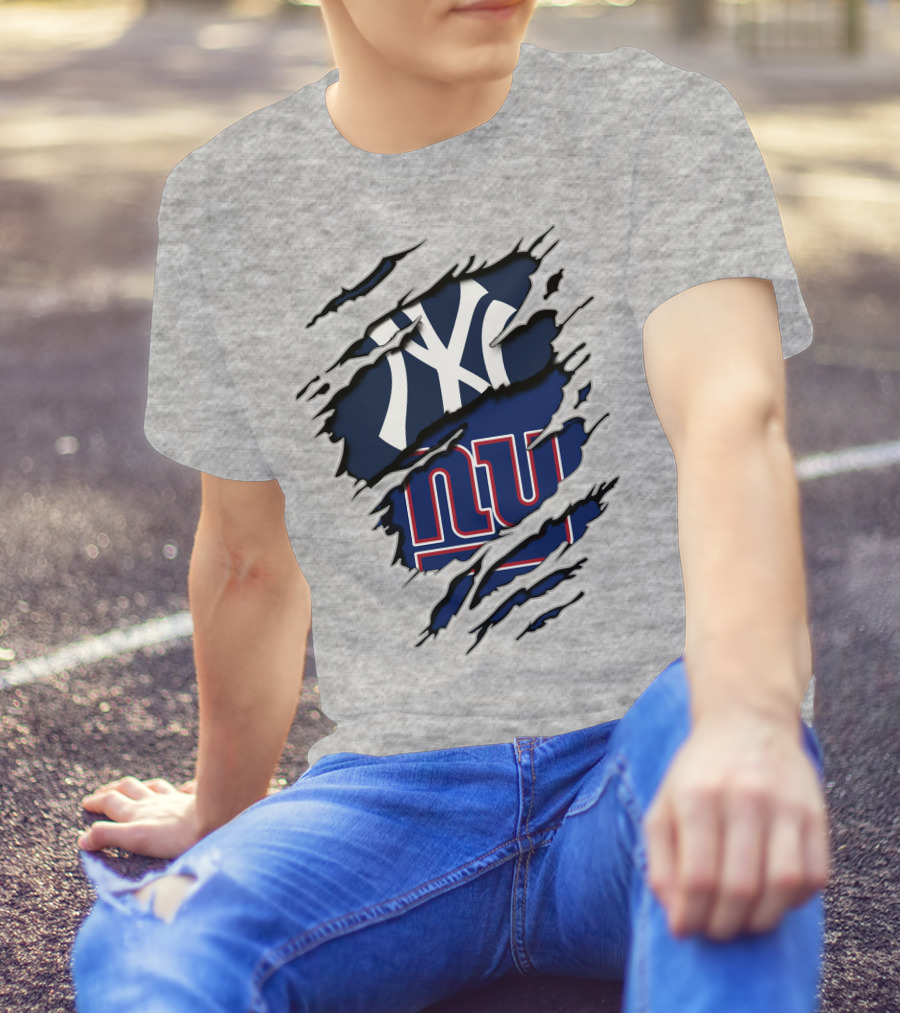 Yankees NY Giants Torn Logo Crossover T-Shirt