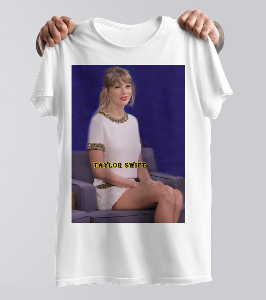TAYLOR SWIFT Fans Theory About Actress In 10-Minute 'All Too Well' T-Shirt