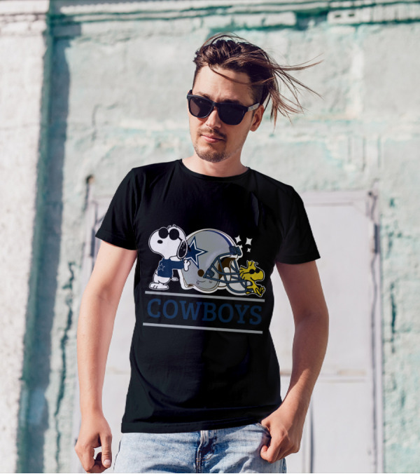 Snoopy Joe Cool Woodstock Dallas Cowboys Helmet Mashup T-Shirt